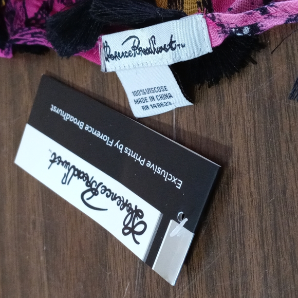 Florence Broadhurst Exclusive Bird & Floral Print Tassel Scarf NWT - Picture 3 of 5